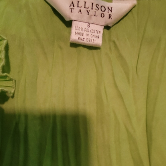 Allison Taylor green blouse - Picture 2 of 6